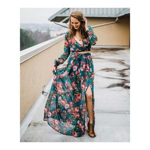 Two piece floral dress✨